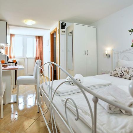 Studio Kristic, Cozy Studio With A Terrace Dubrovnik Exterior foto